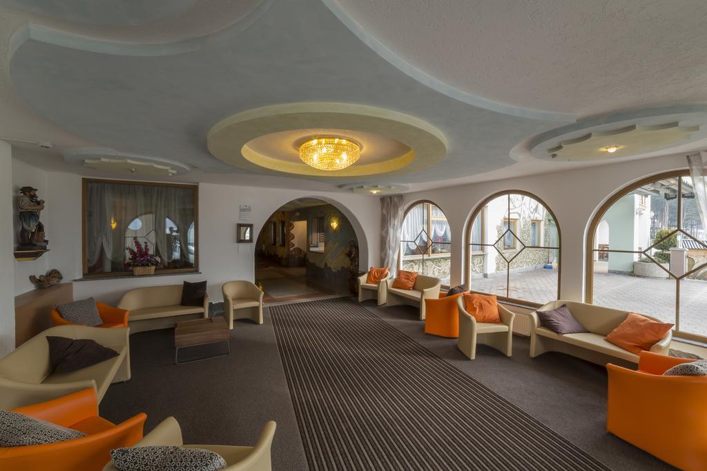 Hotel Saxl Campo di Trens Eksteriør billede